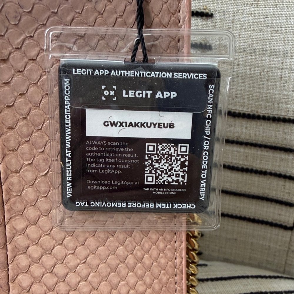 Yves Saint Laurent Python Medium - image 7